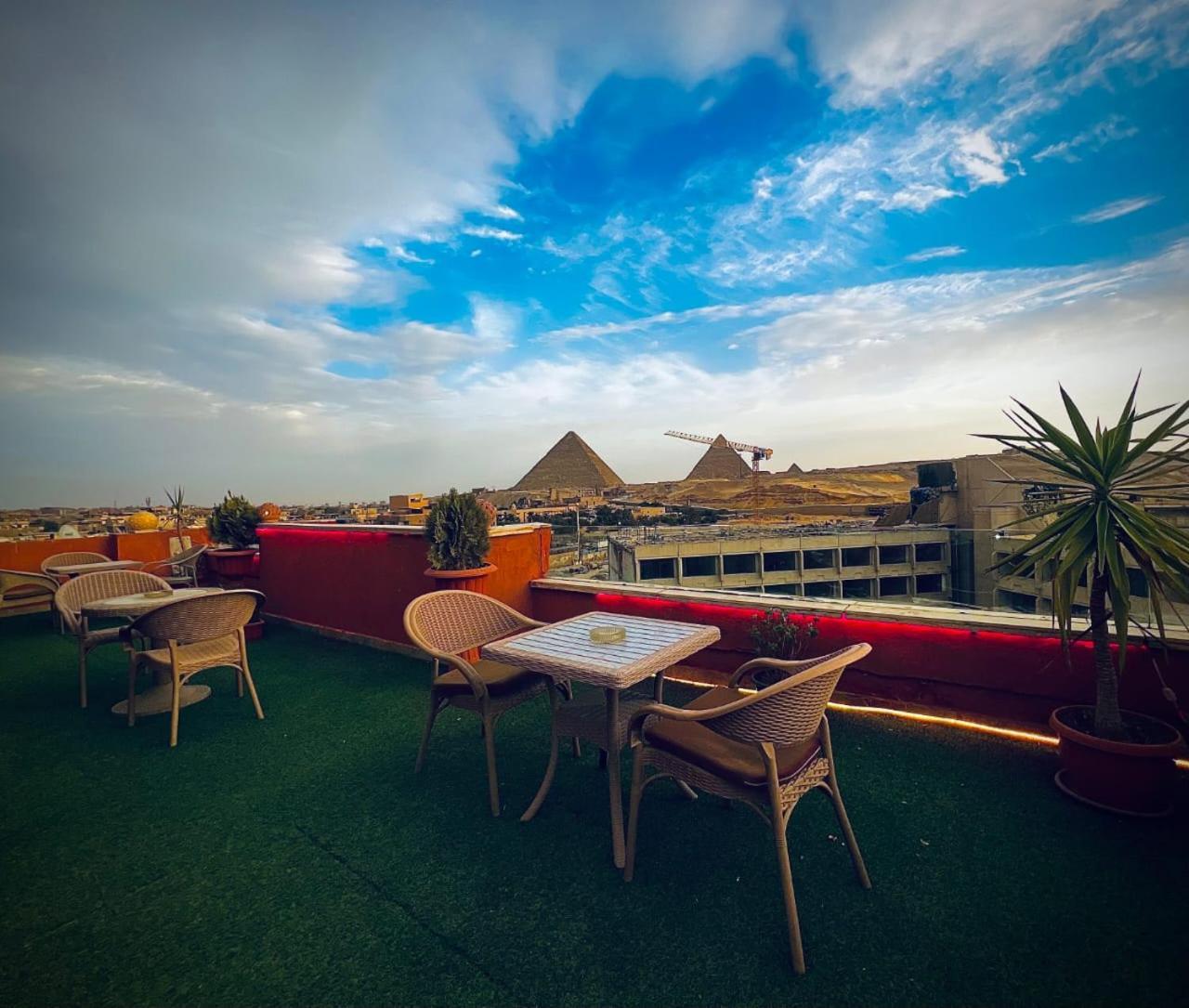 Grand Pyramids Inn Kafrat al Jabal Екстер'єр фото