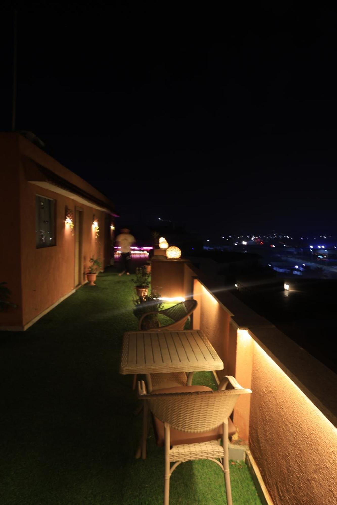 Grand Pyramids Inn Kafrat al Jabal Екстер'єр фото